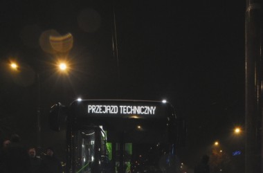 <span>Przejazd techniczny autobusu na Placu Zwycięstwa (5)</span>