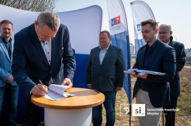 <span>Podpisanie umowy na III etap Trasy Północnej 4</span>
