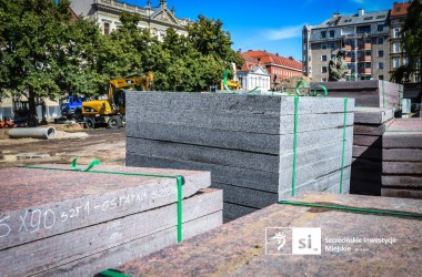 <span>Plac Orła Białego 16</span>